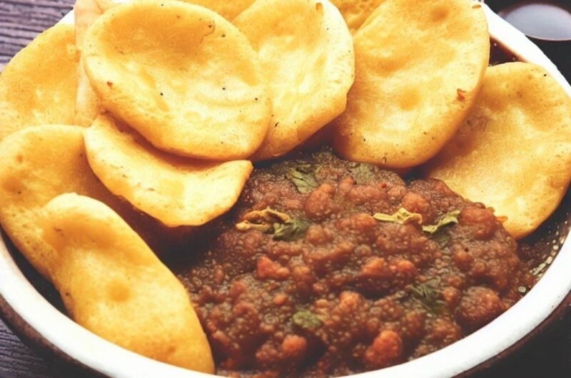 Luchi and Cholar Dal